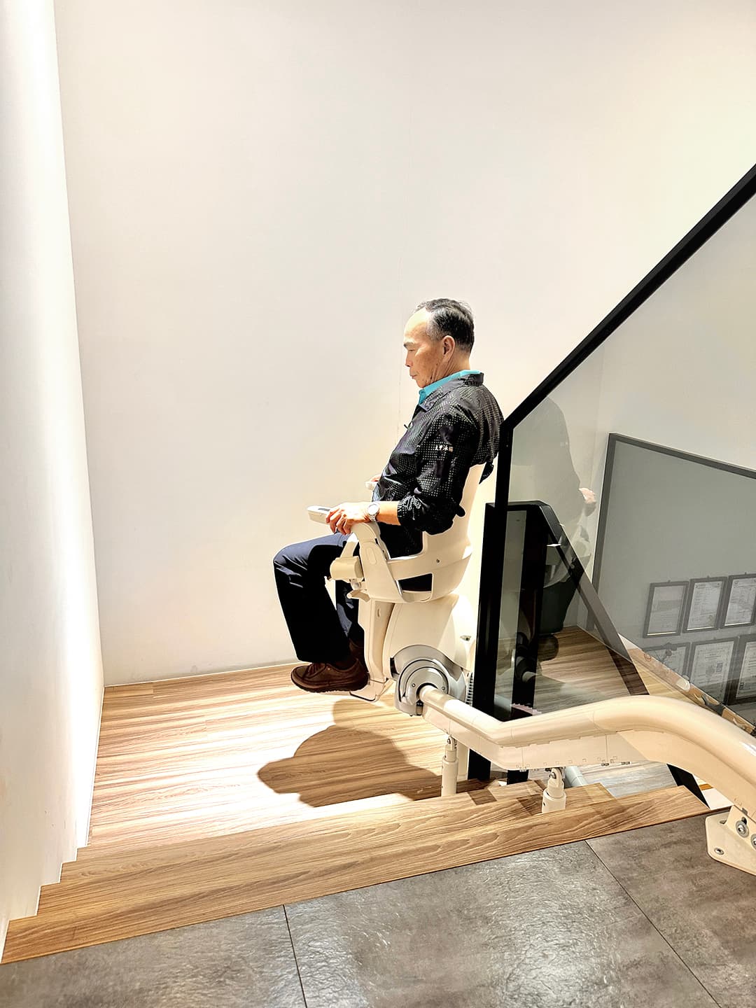 樓梯升降椅讓長輩自在上下樓