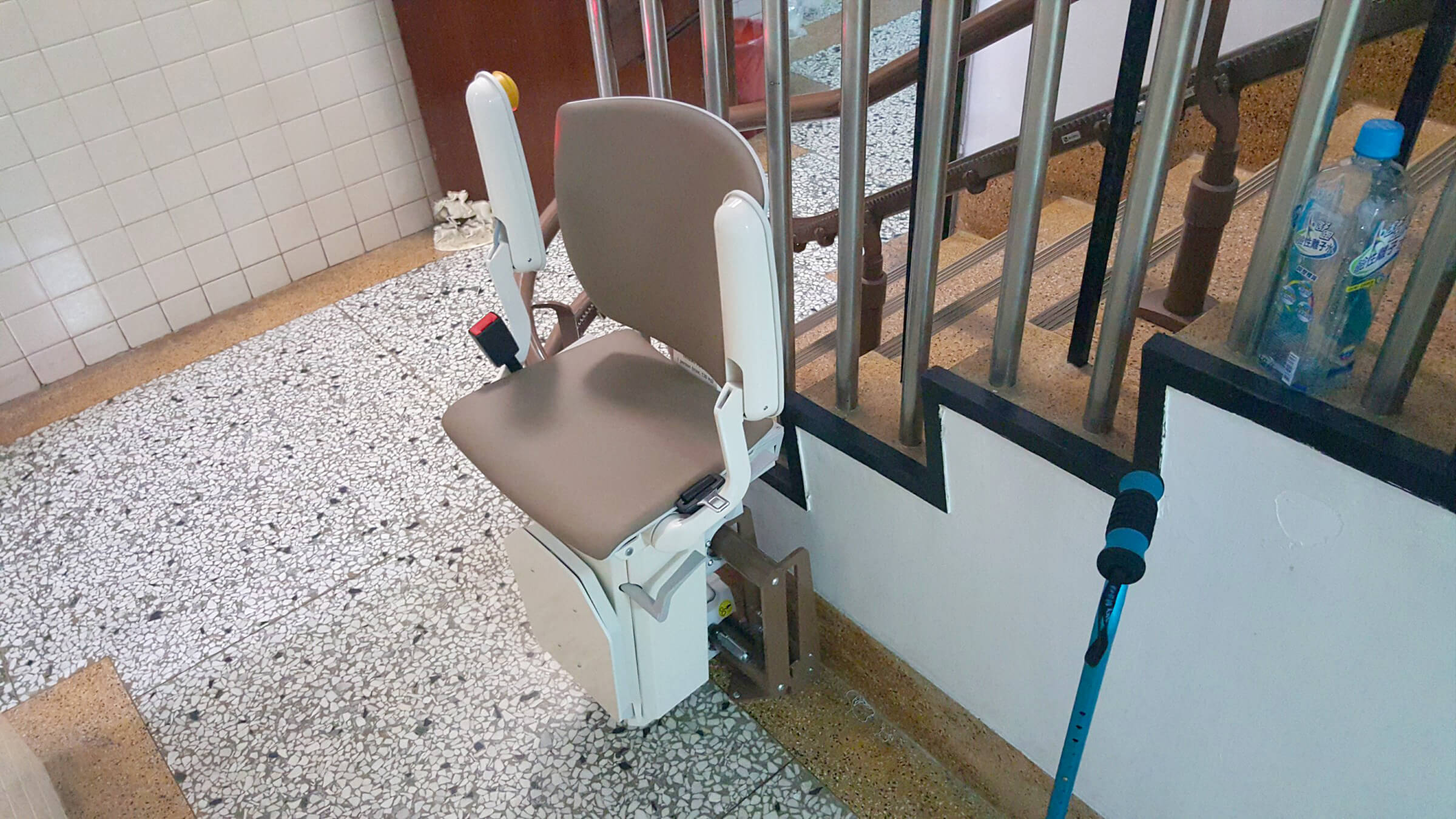 邱內科醫院樓梯升降椅安裝