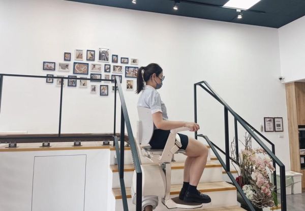 心動不如馬上試試！5大「樓梯輔具試乘」重點，上下樓的代步工具這樣挑最安心！