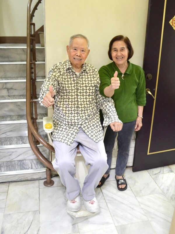 泓電樓梯升降椅伴你下輩子，讓愛延續